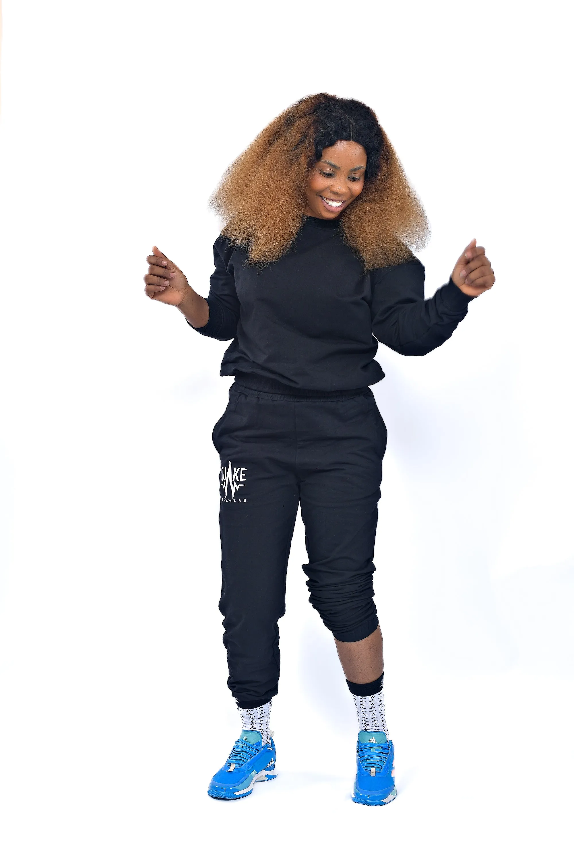 Q-One Women Sweater & Sweatpants (Black)