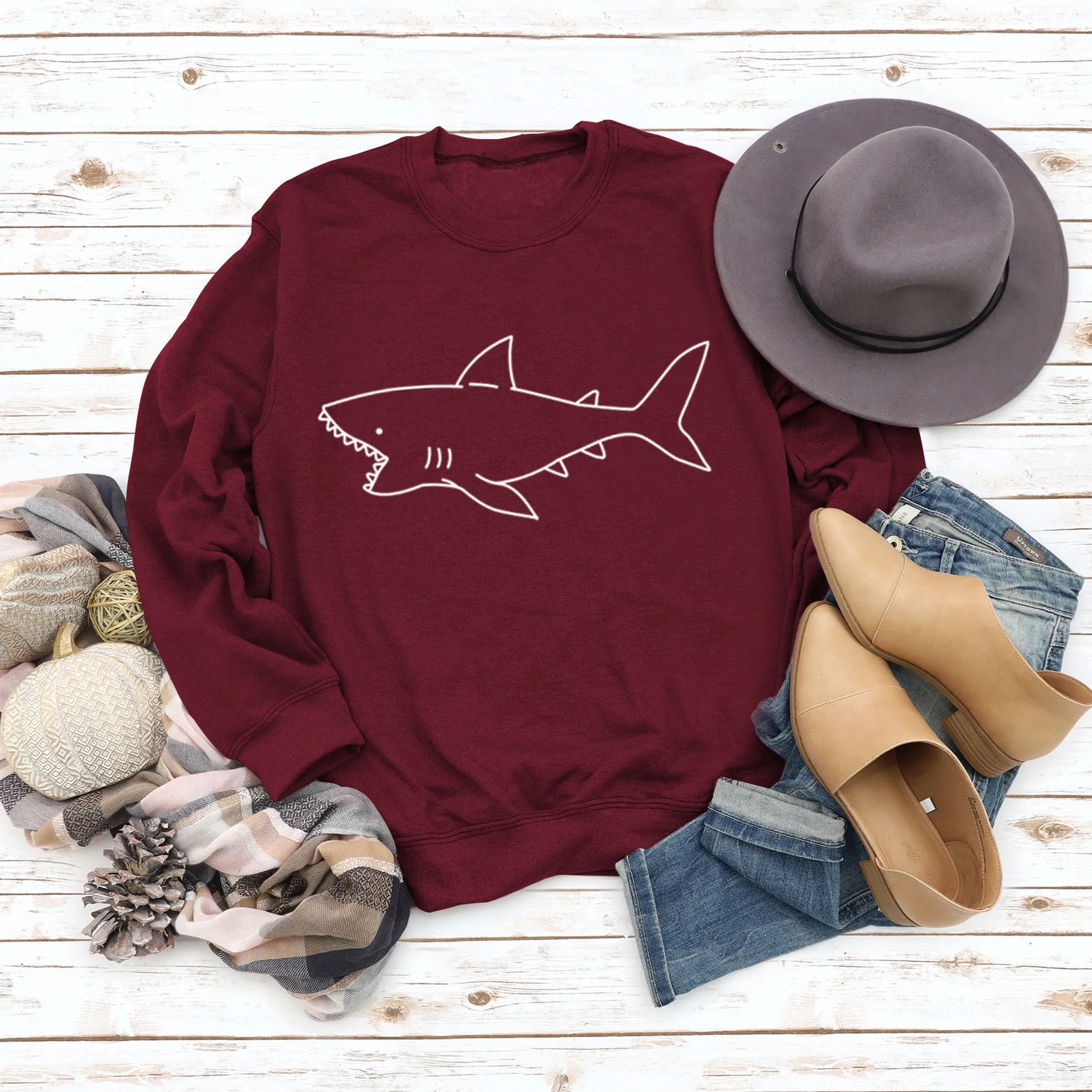 Round Neck Autumn and Winter Ladies Tops Shark Print Casual Long-sleeved Sweatshirt