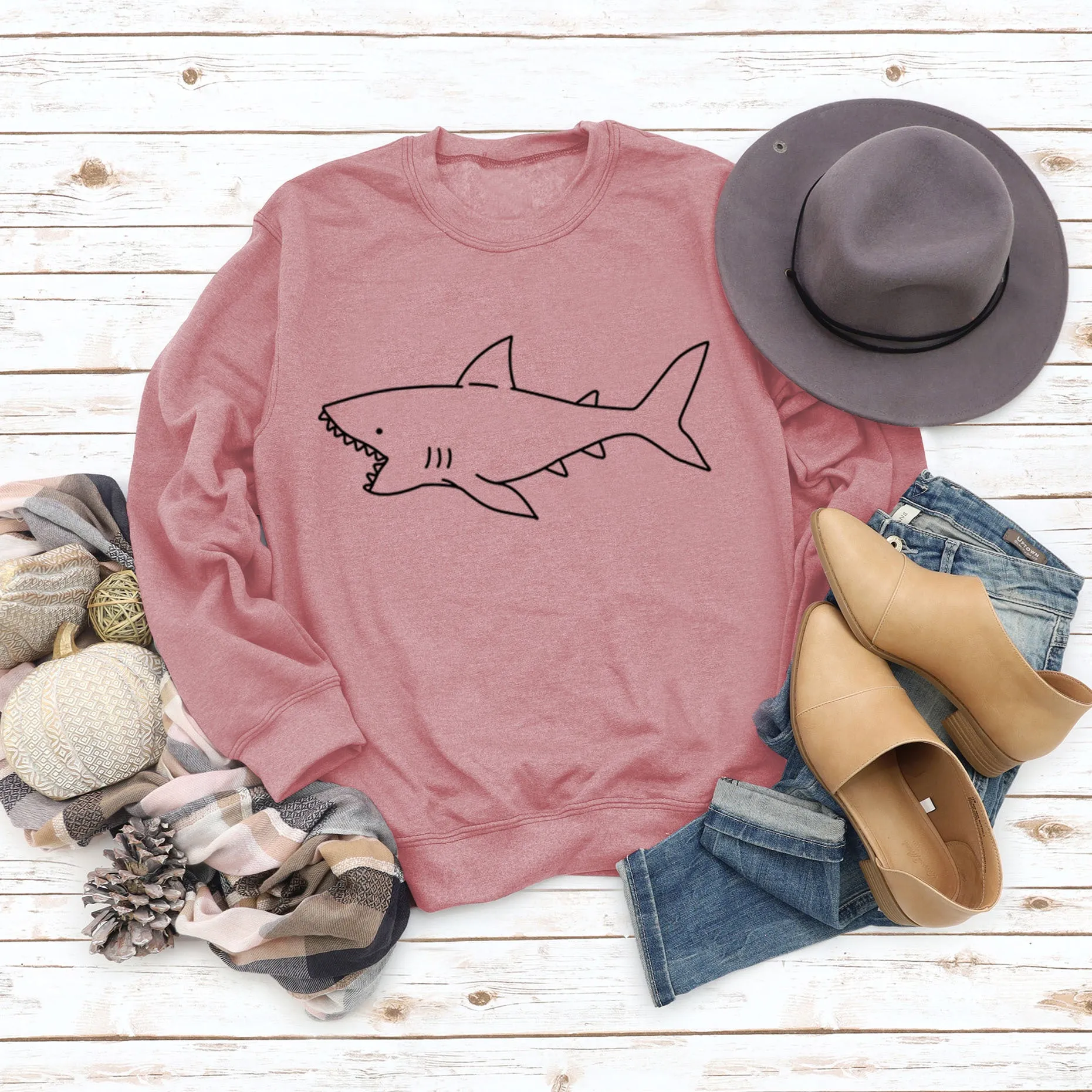 Round Neck Autumn and Winter Ladies Tops Shark Print Casual Long-sleeved Sweatshirt